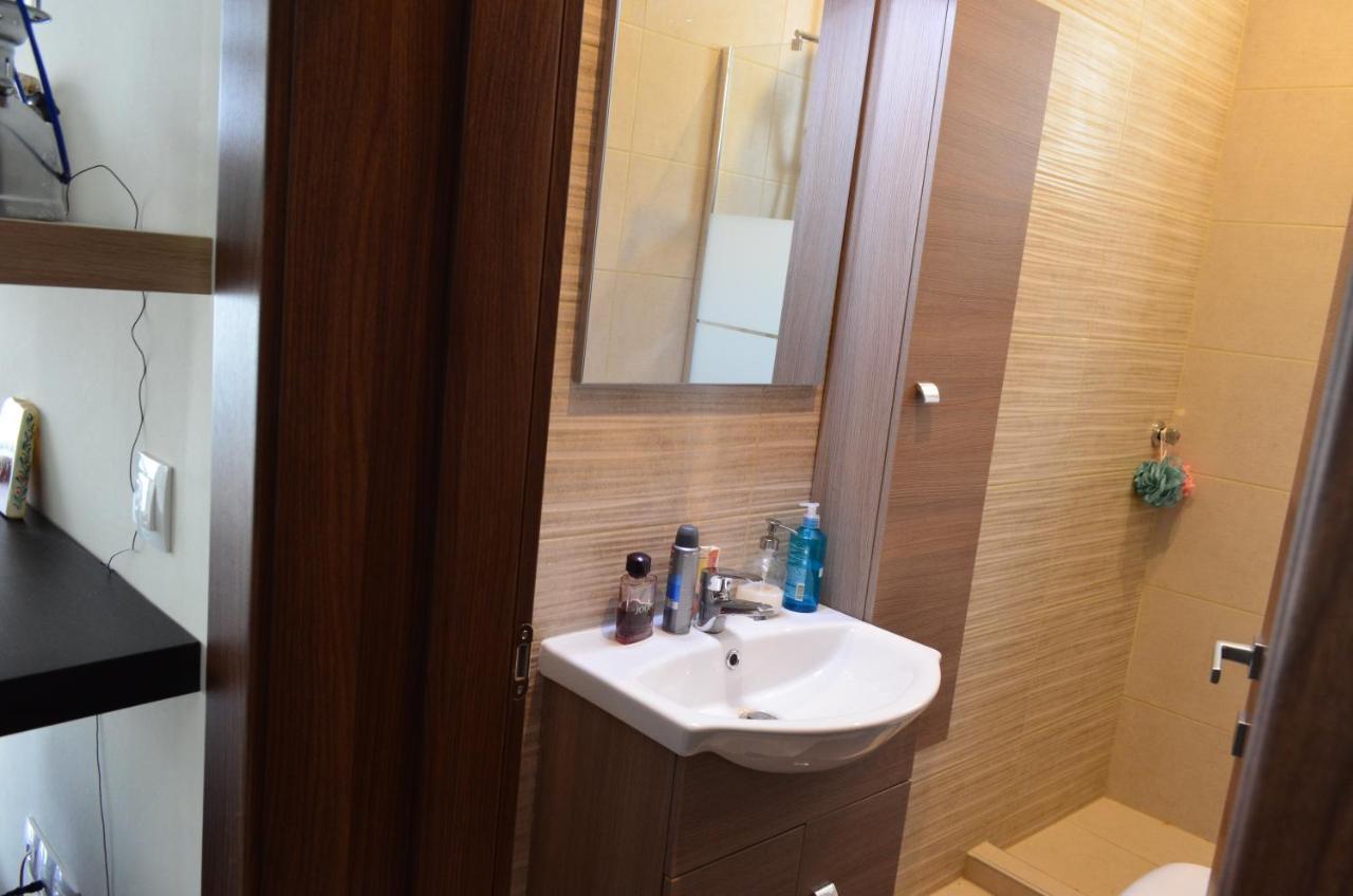 Αισθηση Απεραντησ Γαληνησ Και Ελευθεριασ Apartment Kavala Exterior photo